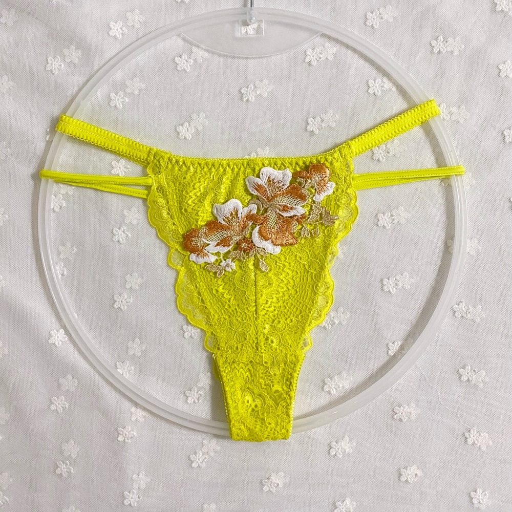 US-S/JP-L  Japanese Brand Vintage Floral Embroidered Sexy Lace Thong Panty